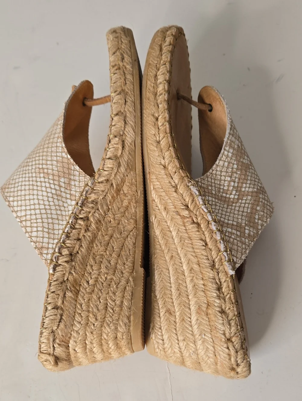 Andre Assous Cream And Gold Snake Print Espadrille Wedge Sandals 39